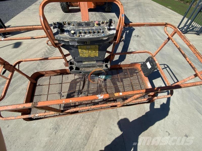 JLG 1250AJP Kloubové plošiny