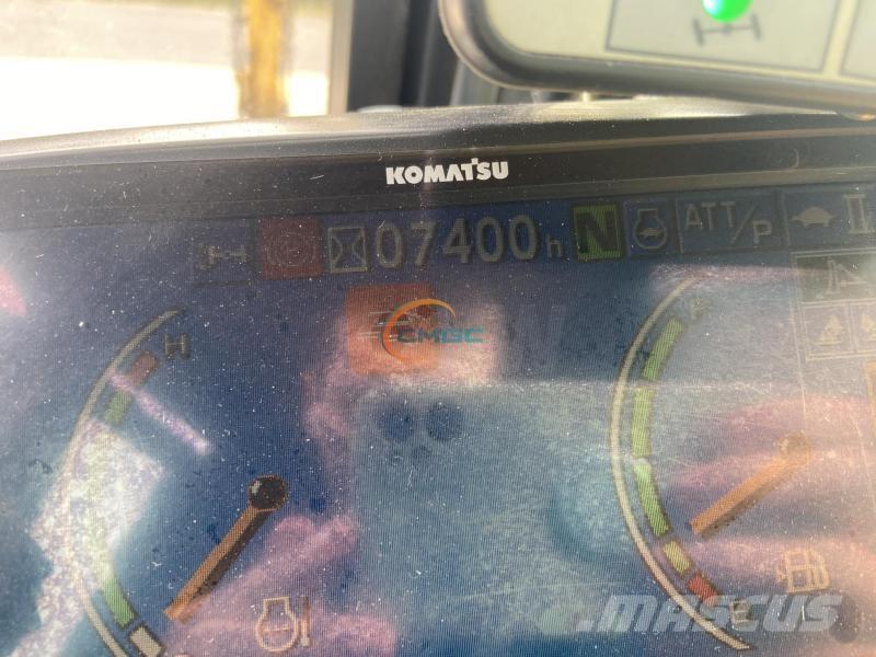 Komatsu PW98 Kolová rýpadla