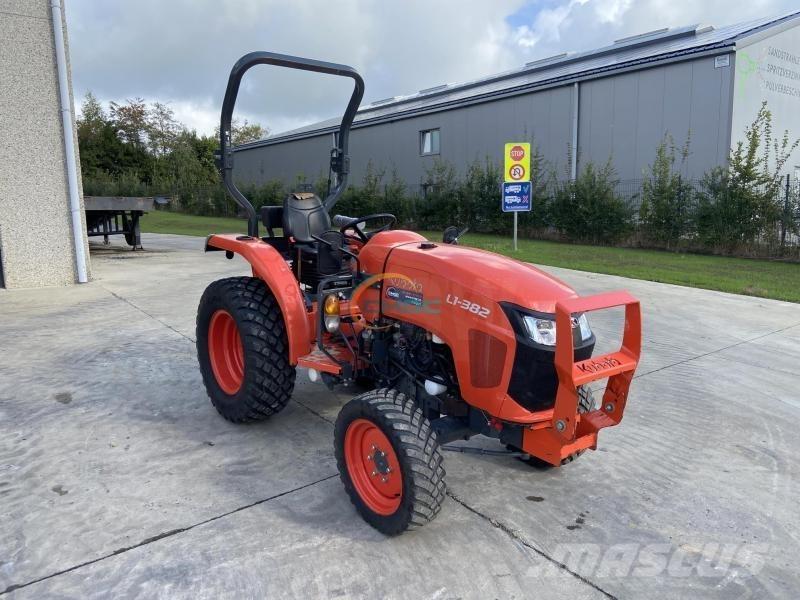Kubota L1-382 Traktory