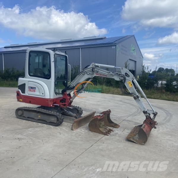 Takeuchi TB225 Kolová rýpadla