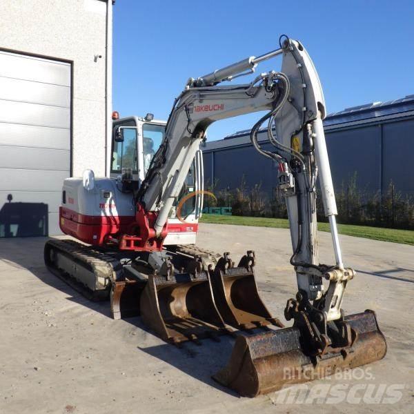 Takeuchi TB260 Kolová rýpadla