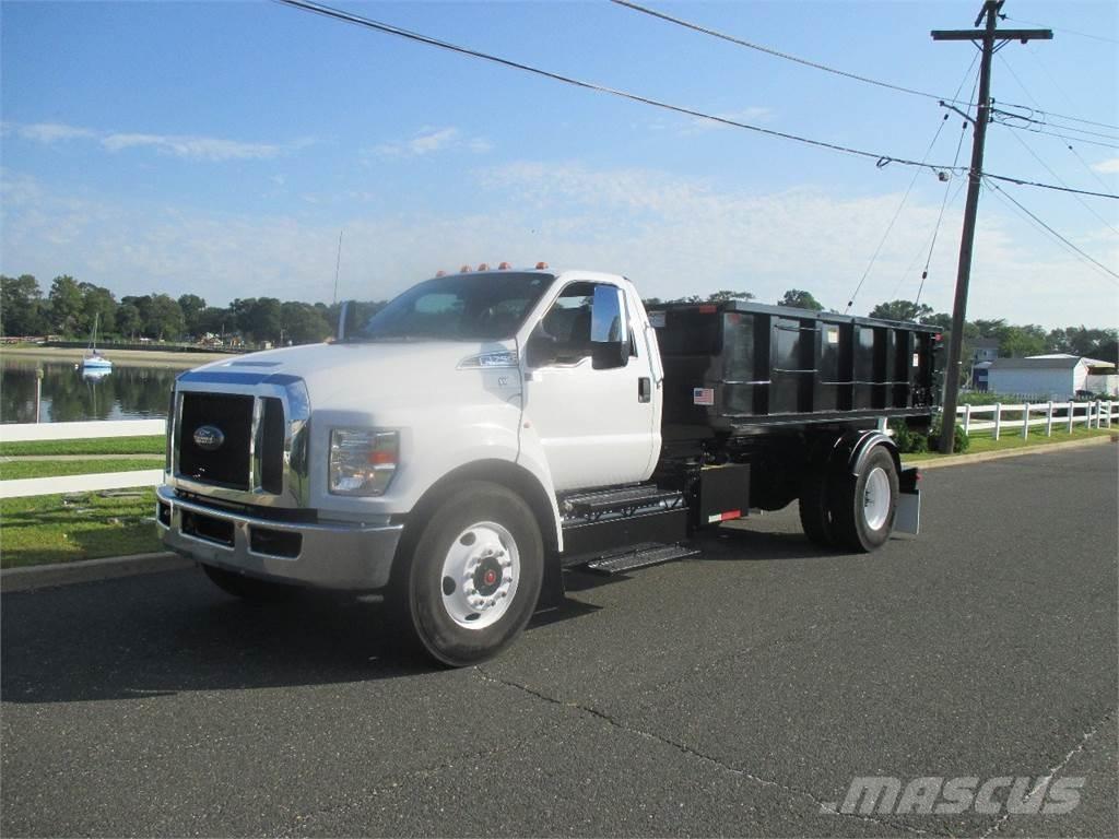 Ford F750 Hákový nosič kontejnerů