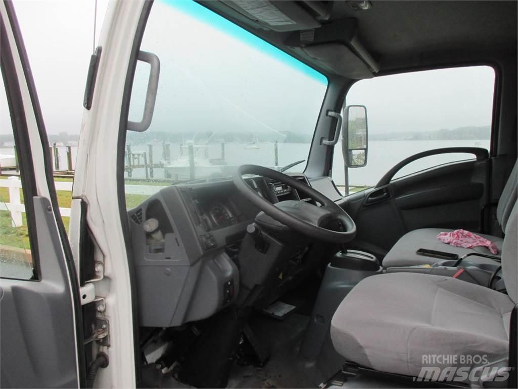 Isuzu NQR Sklápěče