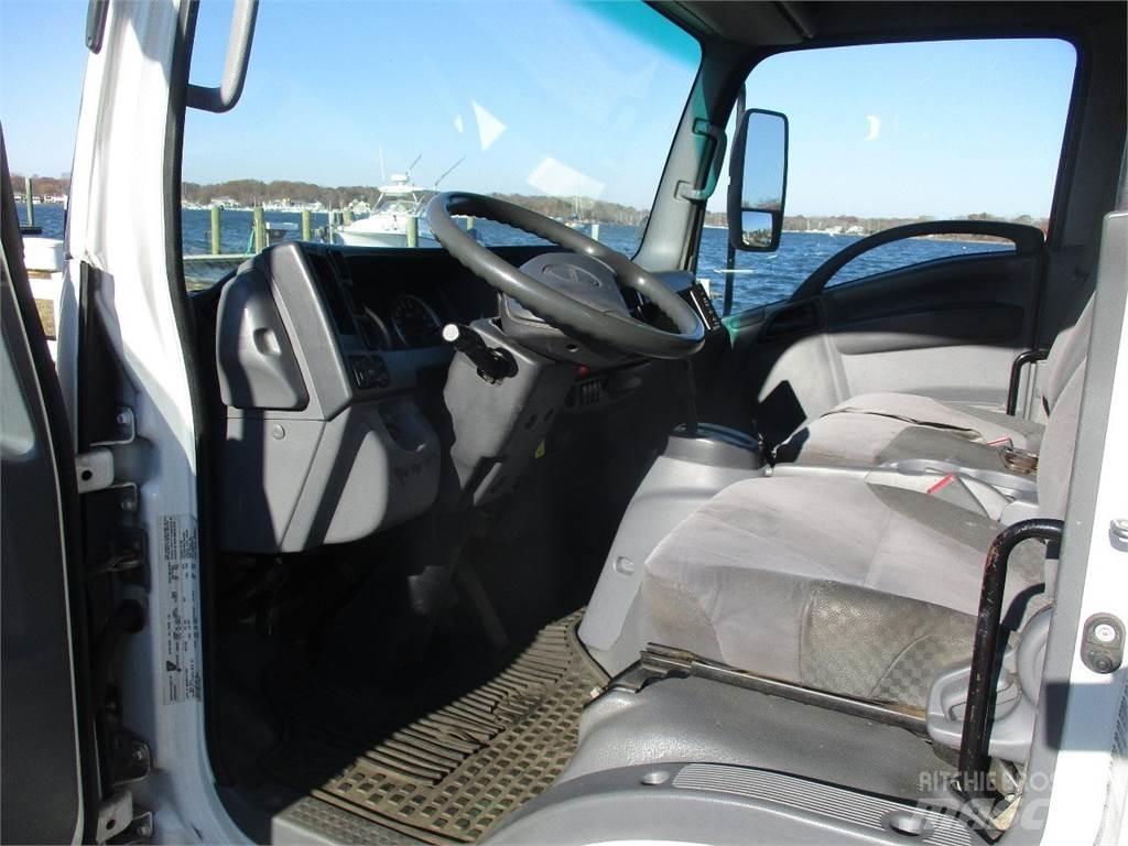 Isuzu NRR Skříňová nástavba