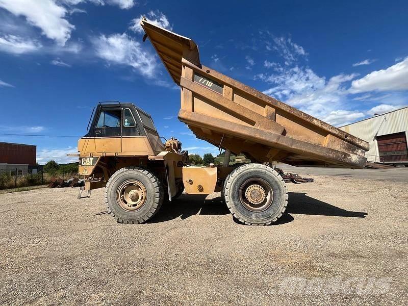 CAT 771D Pevné dempry