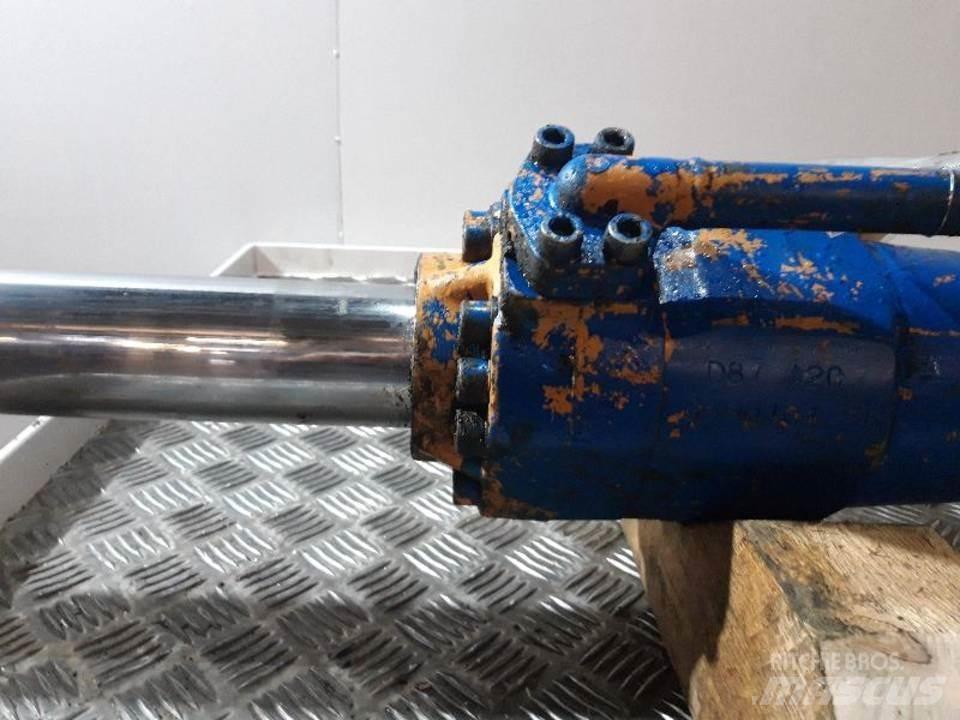 CASE 688B Hydraulika