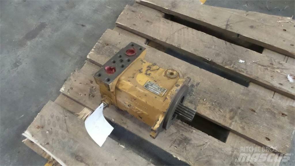CAT 211B Hydraulika