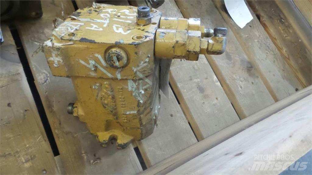 CAT 211B Hydraulika