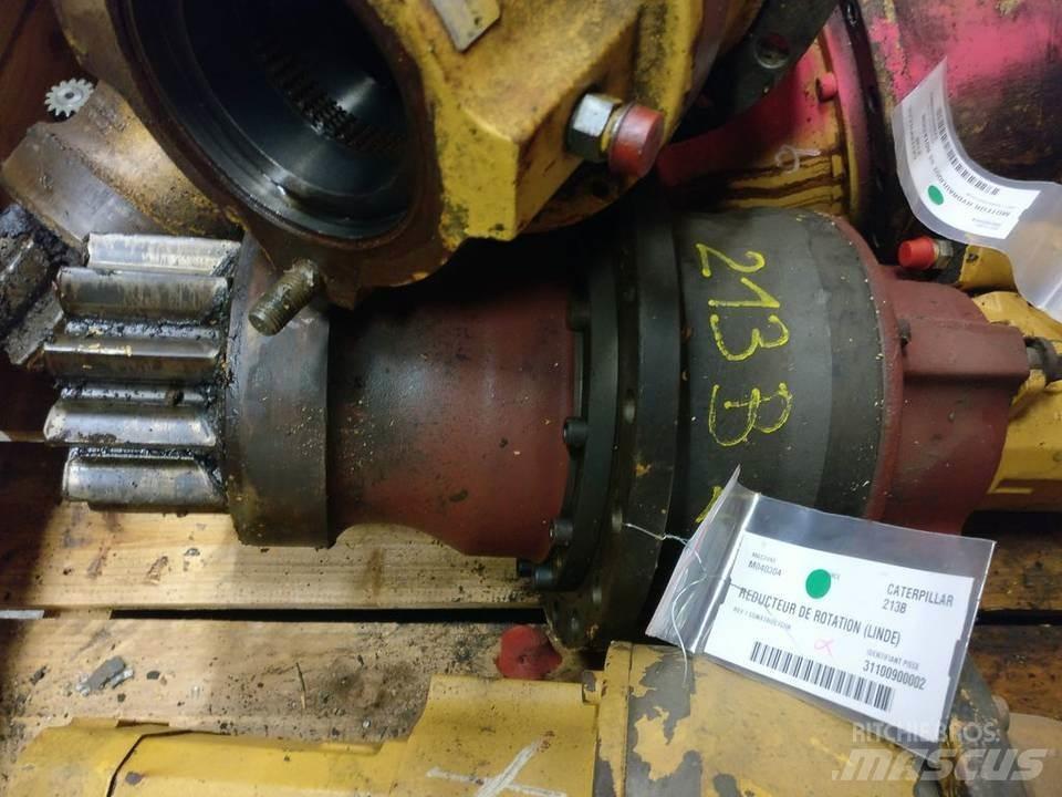 CAT 213B Převodovka
