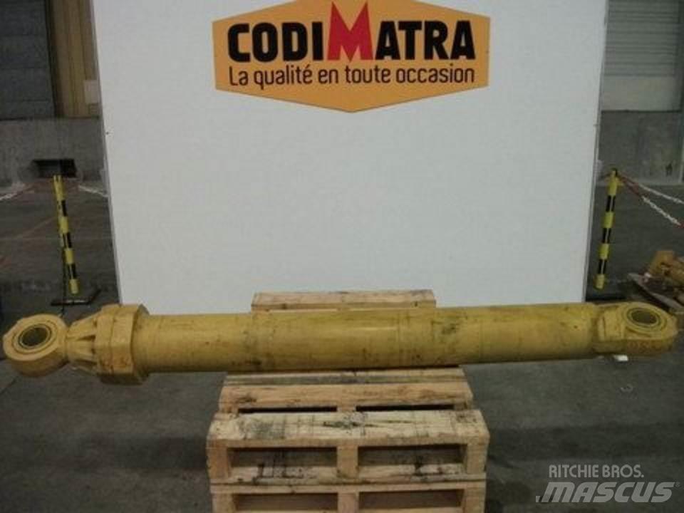 CAT 235 Hydraulika