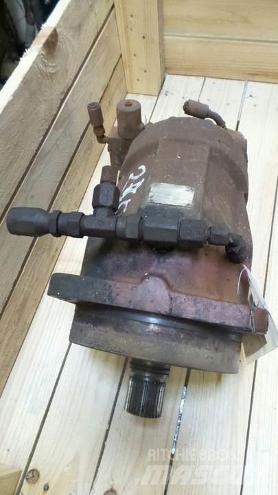 CAT 235D Hydraulika