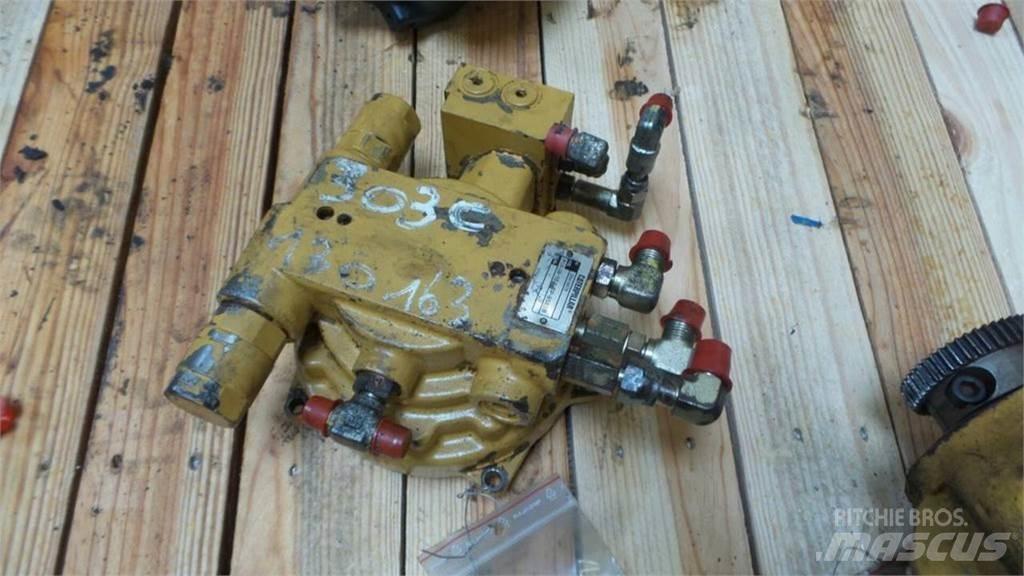 CAT 303C Hydraulika