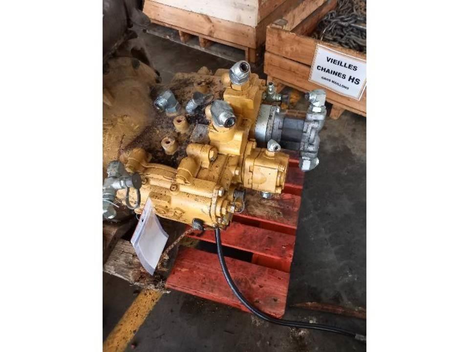 CAT 311F Hydraulika