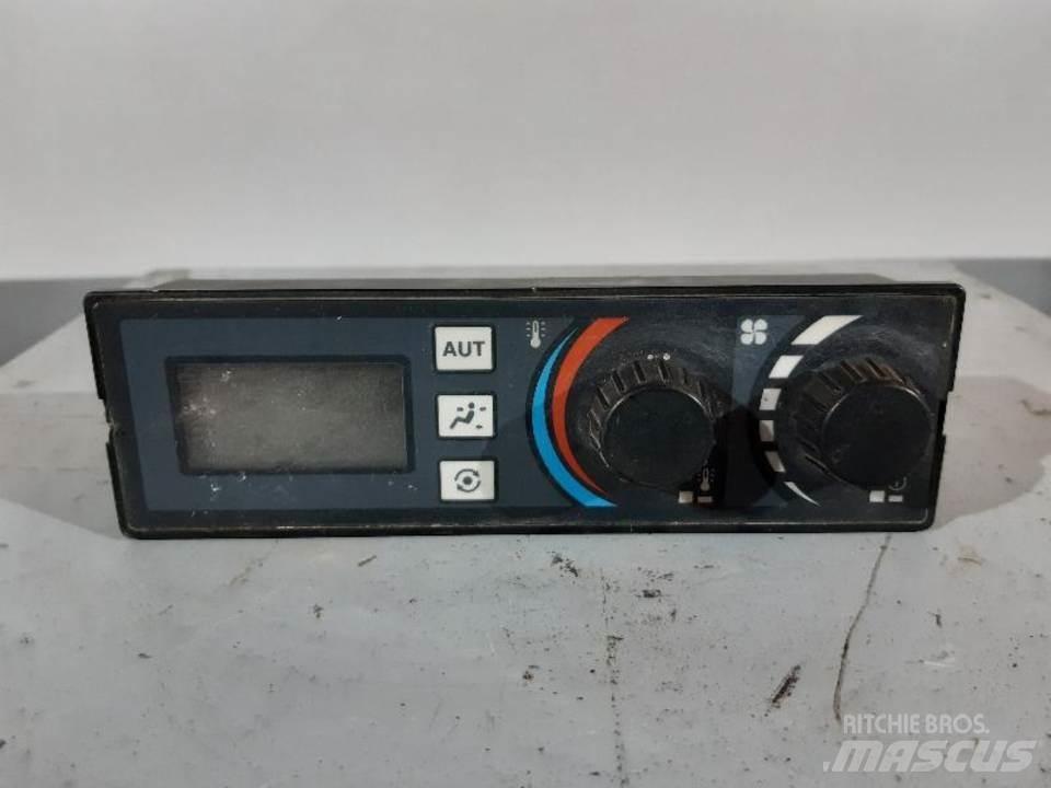 CAT 312CL Kabiny a interiér