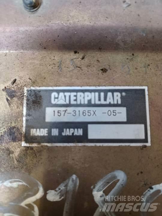 CAT 318C Kabiny a interiér