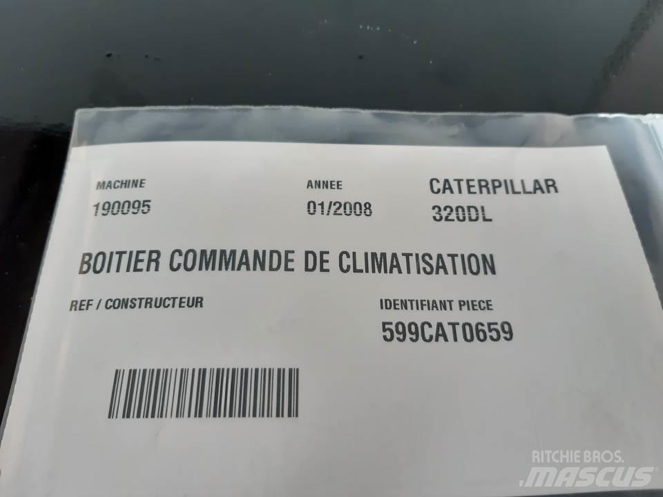 CAT 320DL Kabiny a interiér