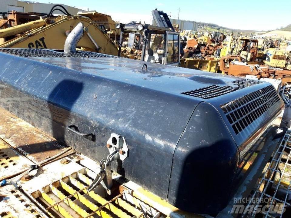 CAT 325LN Kabiny a interiér