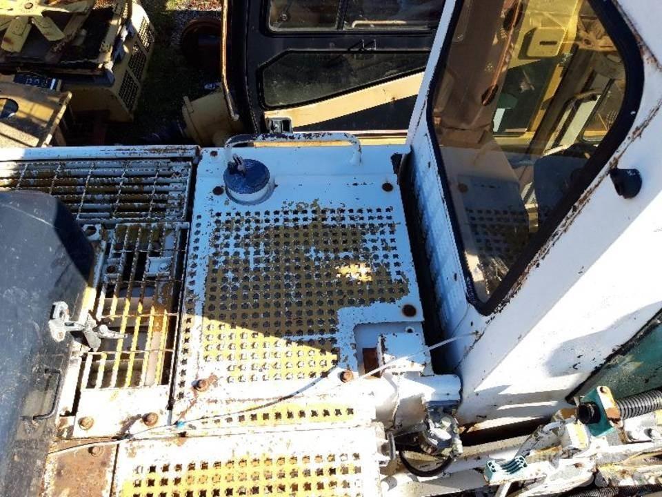 CAT 325LN Kabiny a interiér