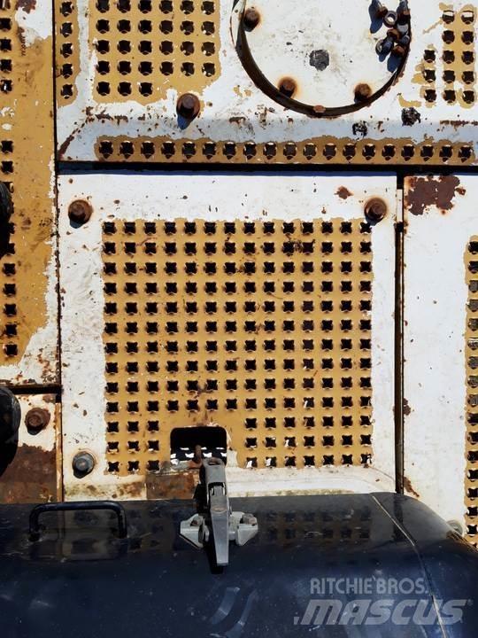 CAT 325LN Kabiny a interiér
