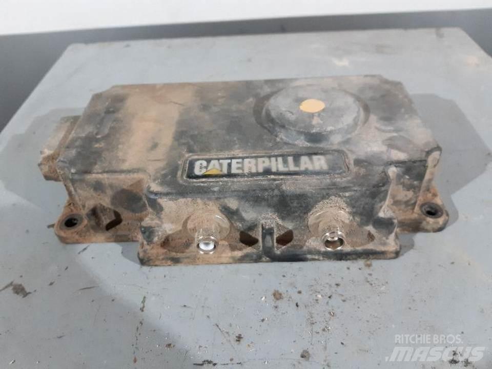 CAT 345C Kabiny a interiér