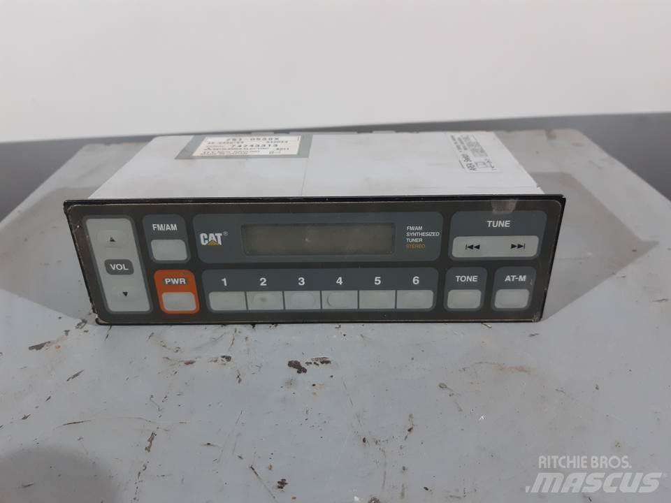 CAT 345C Kabiny a interiér