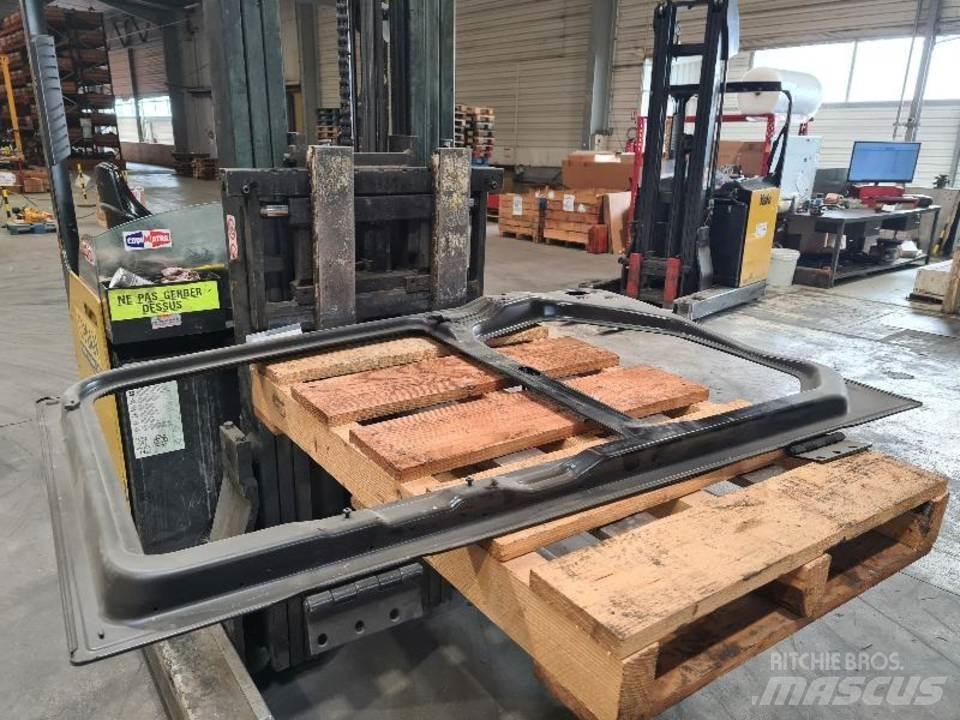 CAT 345D Kabiny a interiér