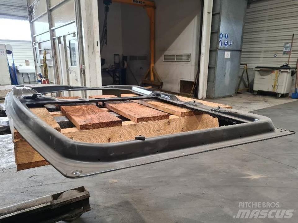 CAT 345D Kabiny a interiér