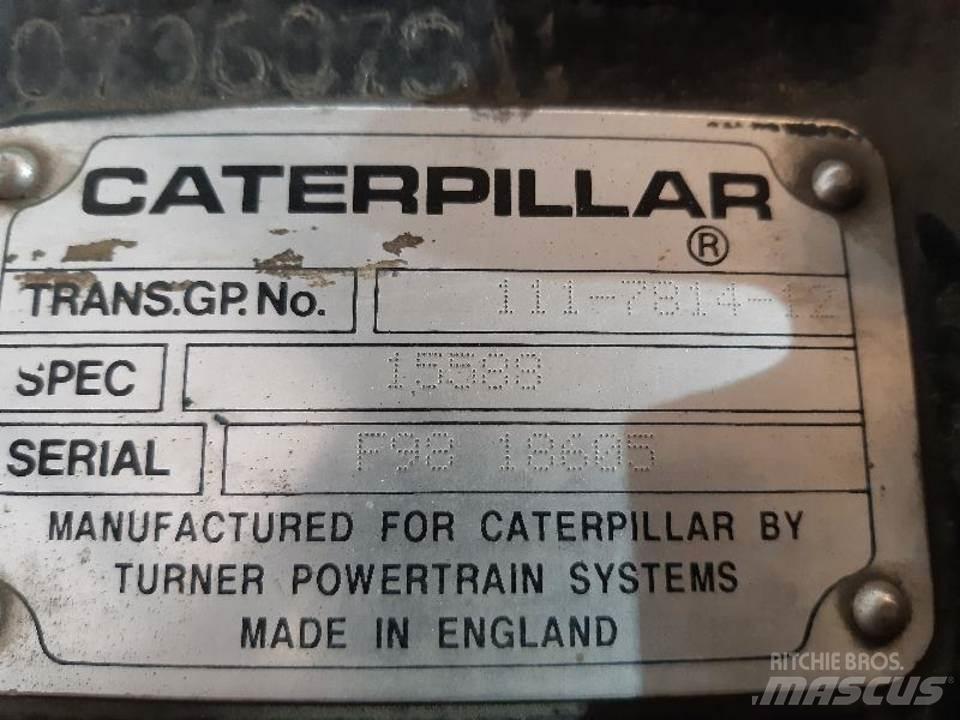 CAT 432D Převodovka