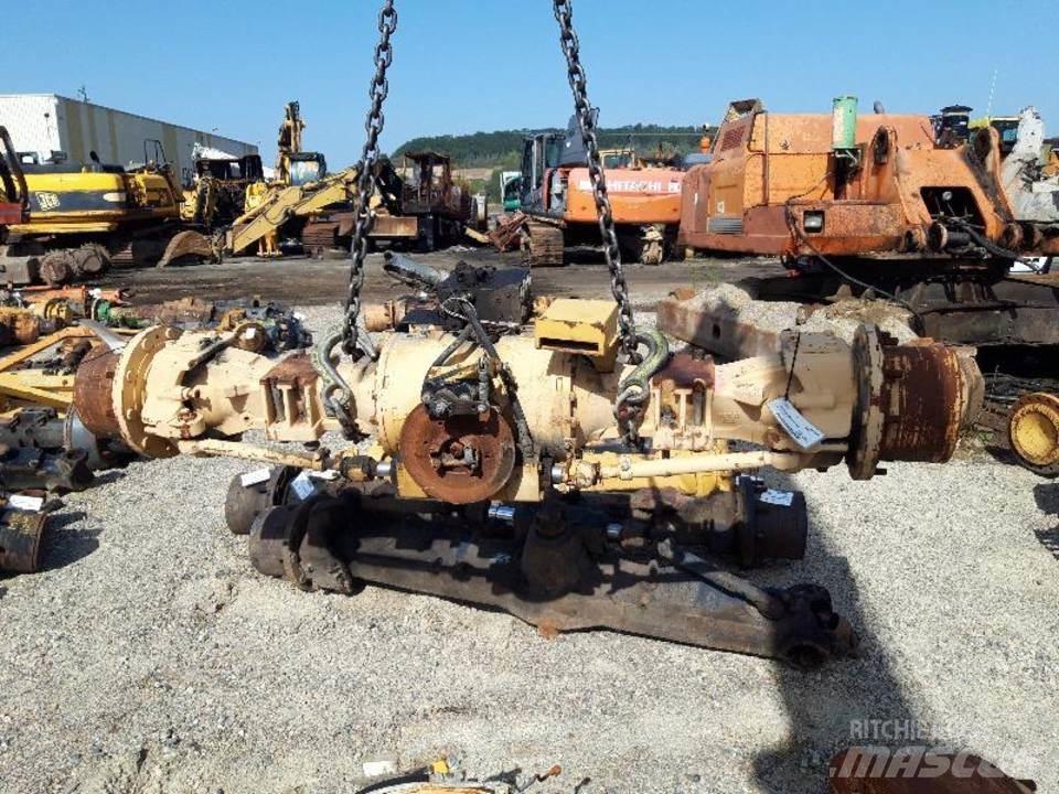 CAT 438B Převodovka