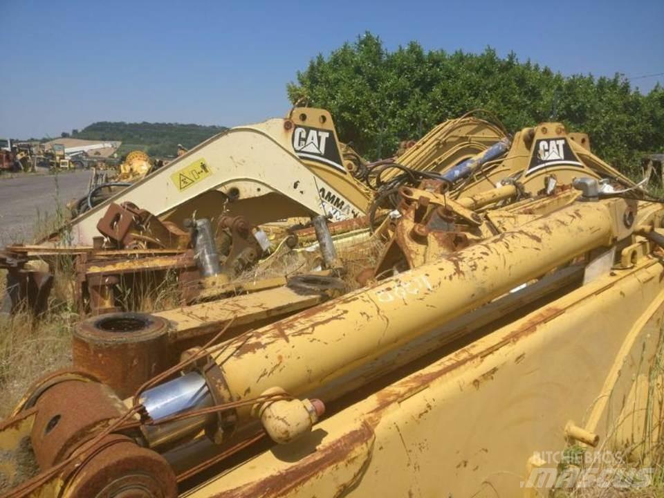 CAT 438B Hydraulika