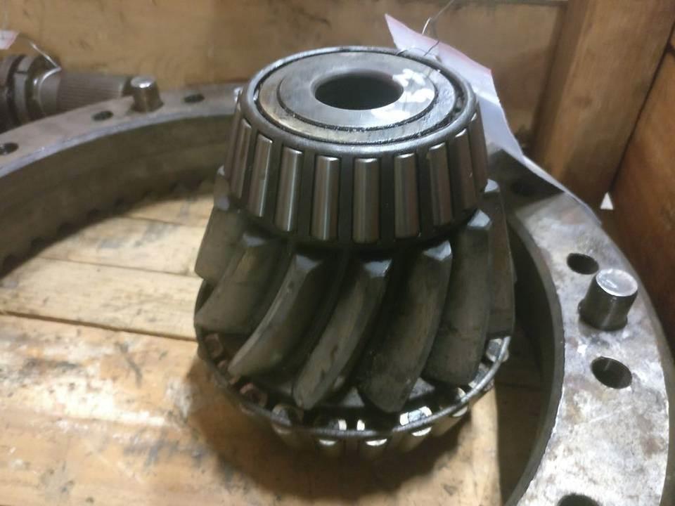 CAT 657B Převodovka