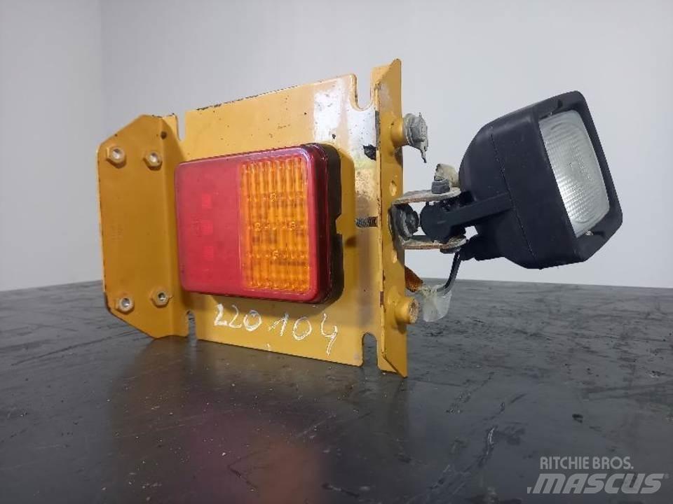 CAT 770 Kabiny a interiér