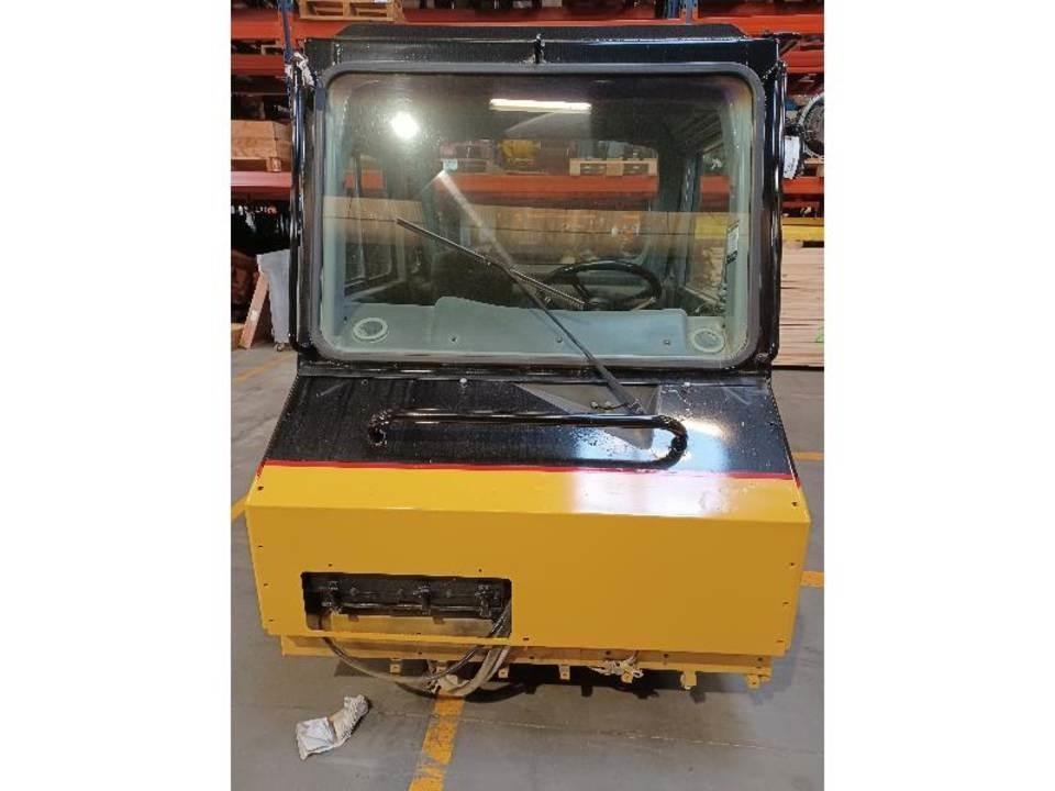 CAT 771D Kabiny a interiér