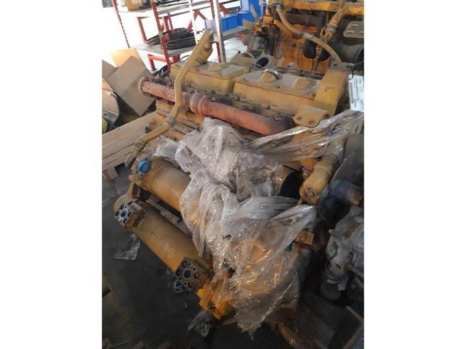 CAT 775B Motory