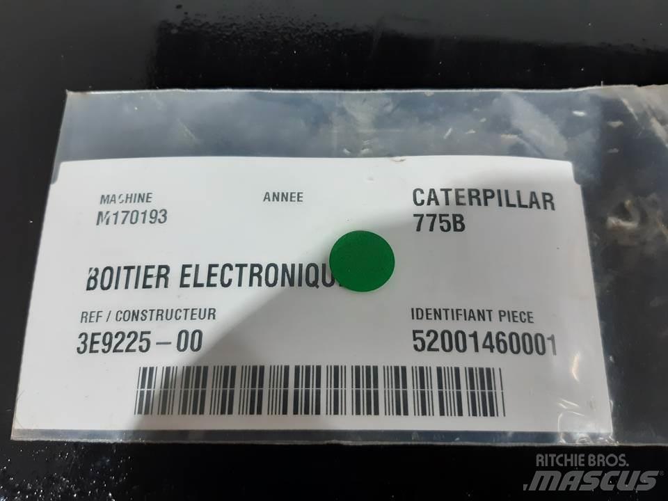 CAT 775B Kabiny a interiér