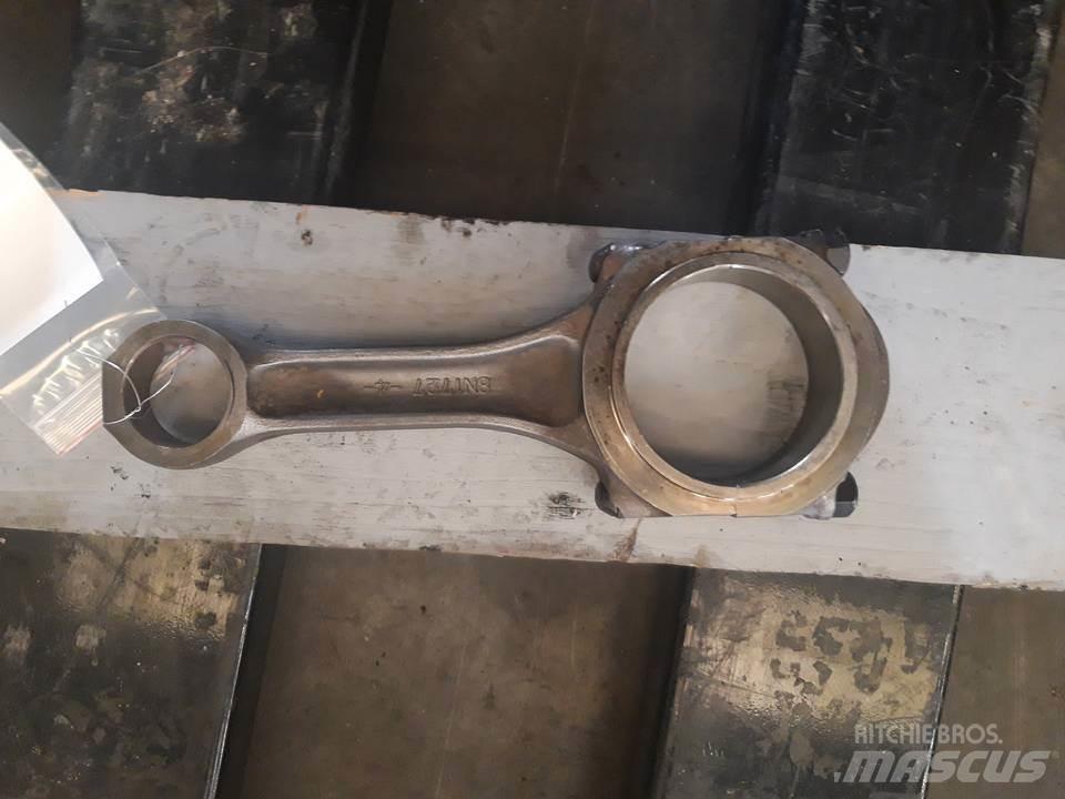 CAT 826C Motory