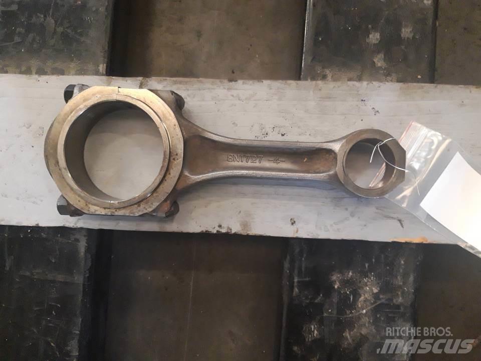 CAT 826C Motory
