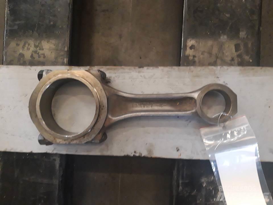CAT 826C Motory