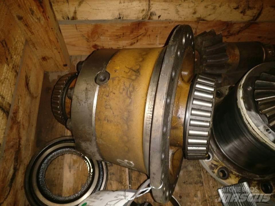 CAT 826C Převodovka