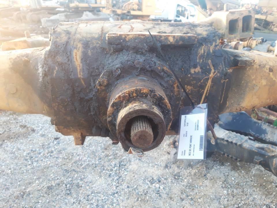 CAT 918F Převodovka
