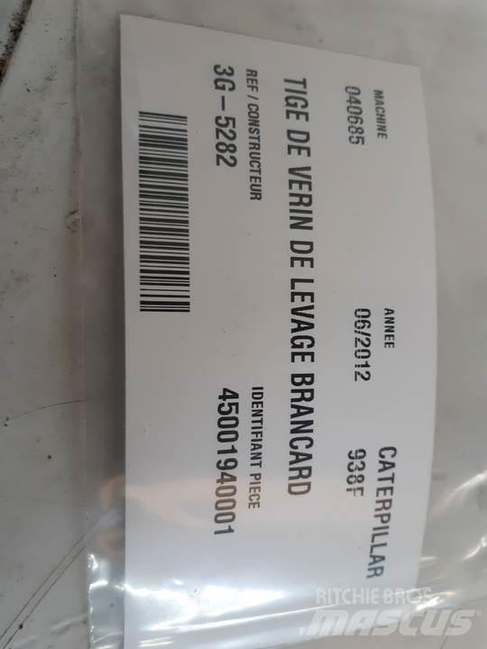 CAT 938F Hydraulika