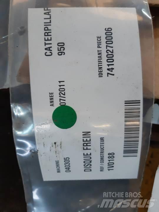 CAT 950 Pásy, řetězy a podvozek