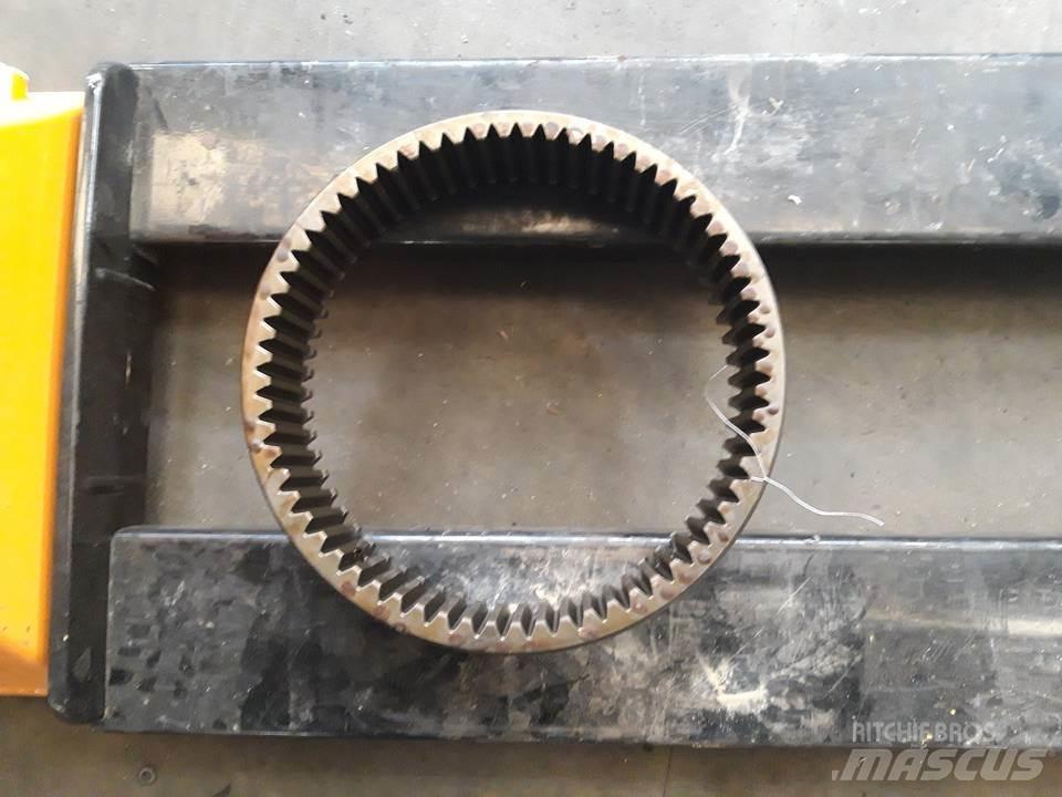 CAT 950E Převodovka