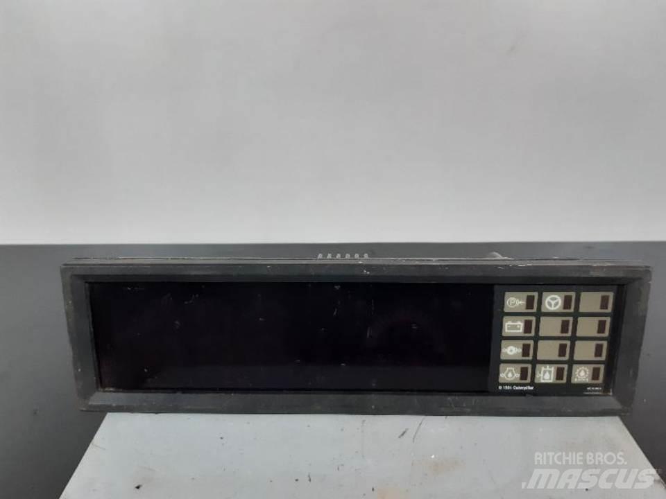 CAT 950F Kabiny a interiér