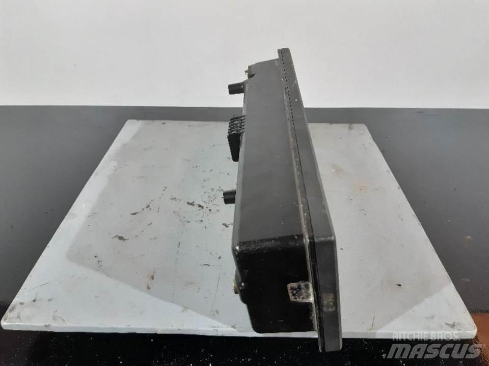 CAT 950F Kabiny a interiér