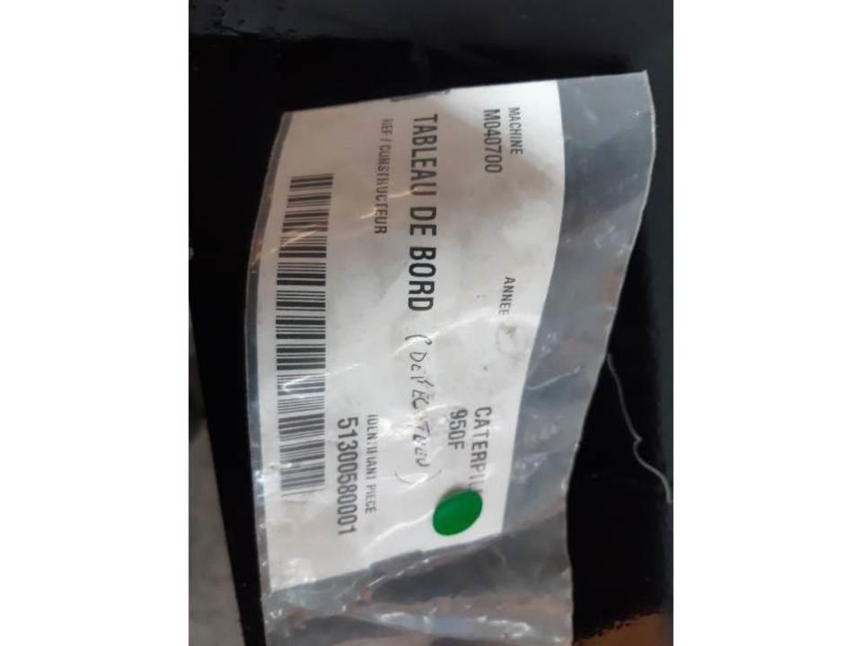 CAT 950F Kabiny a interiér