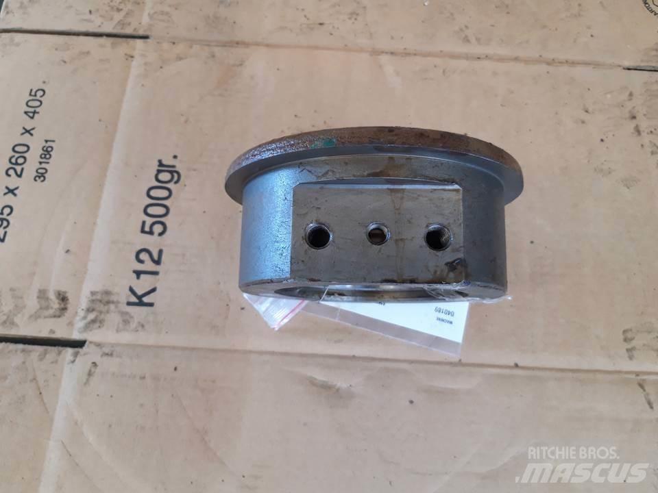 CAT 966C Převodovka