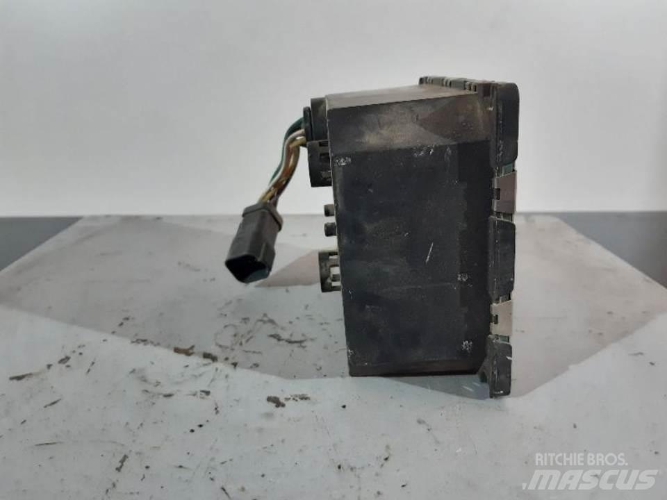 CAT 980GII Kabiny a interiér
