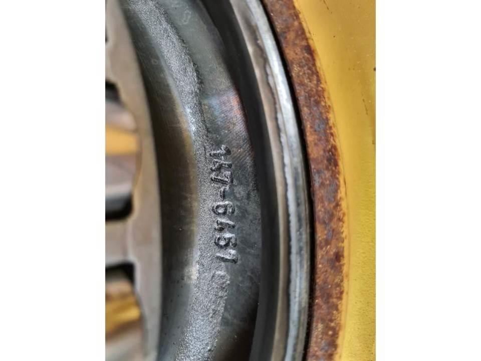 CAT 988G Převodovka