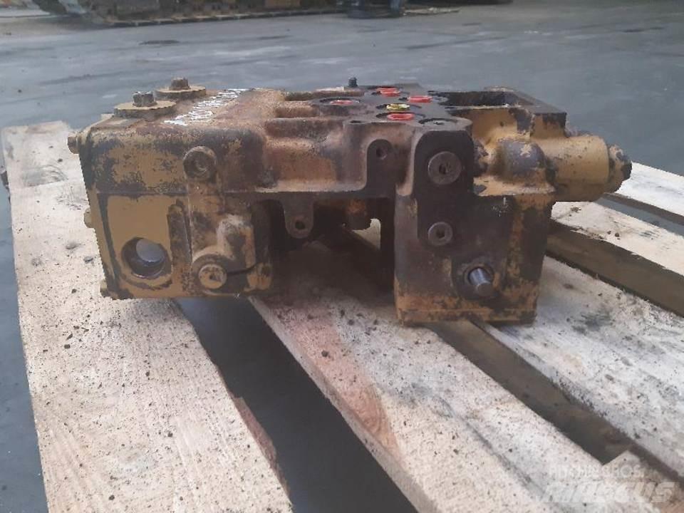 CAT D5H Hydraulika